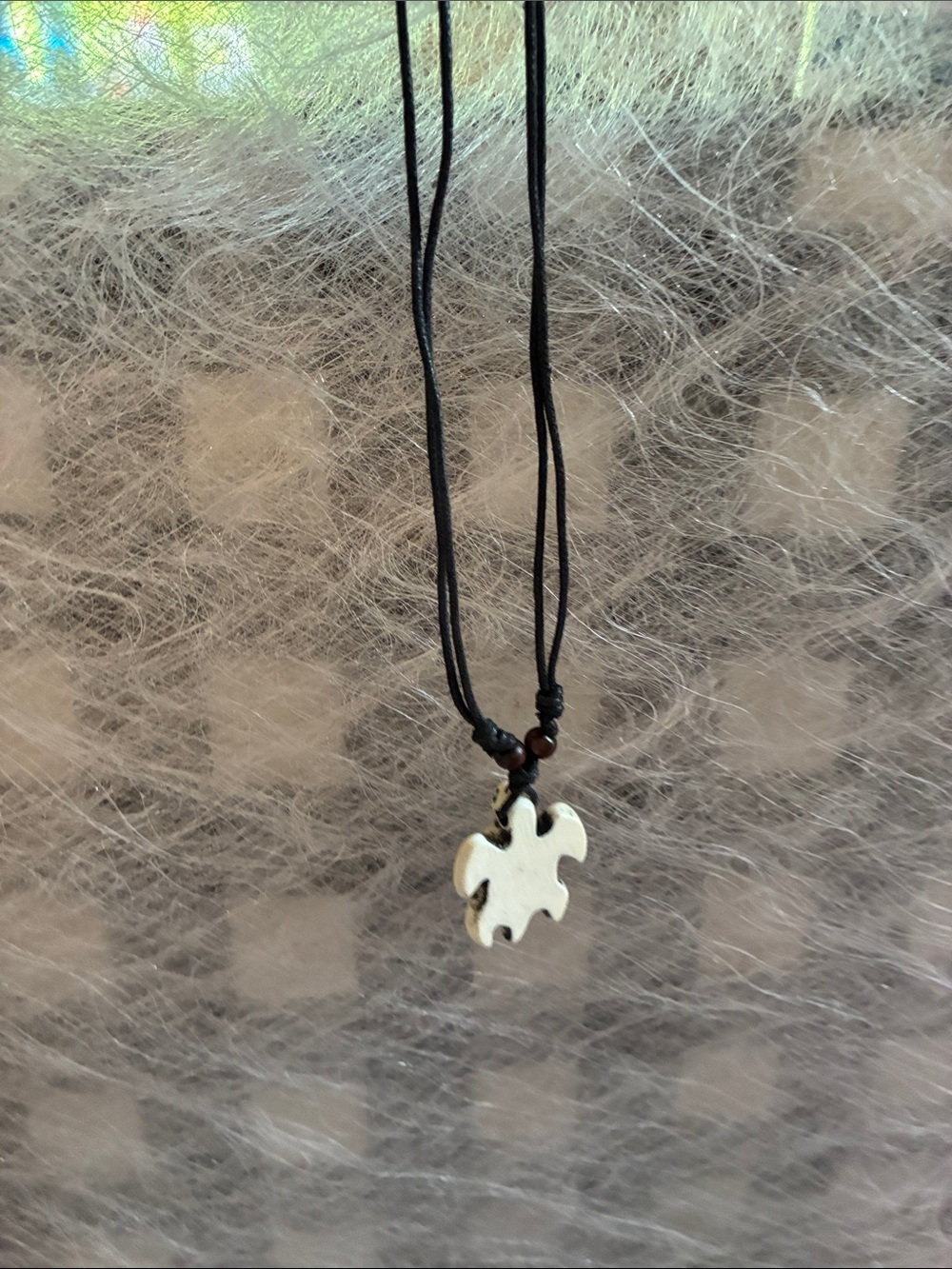 Handcrafted White and Black Turtle Pendant Necklace - Unbranded - Picture 2 of 4